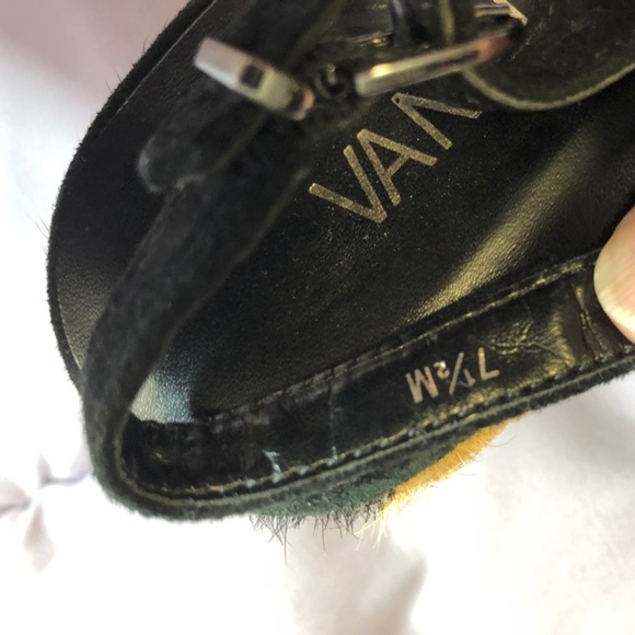 Leopard wedge heel. 7 1/2 Medium shoe size. - Picture 4 of 5